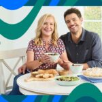 Angela Kinsey comparte la primera receta que le preparó a su esposo en su nuevo libro de cocina y es perfecta para la temporada